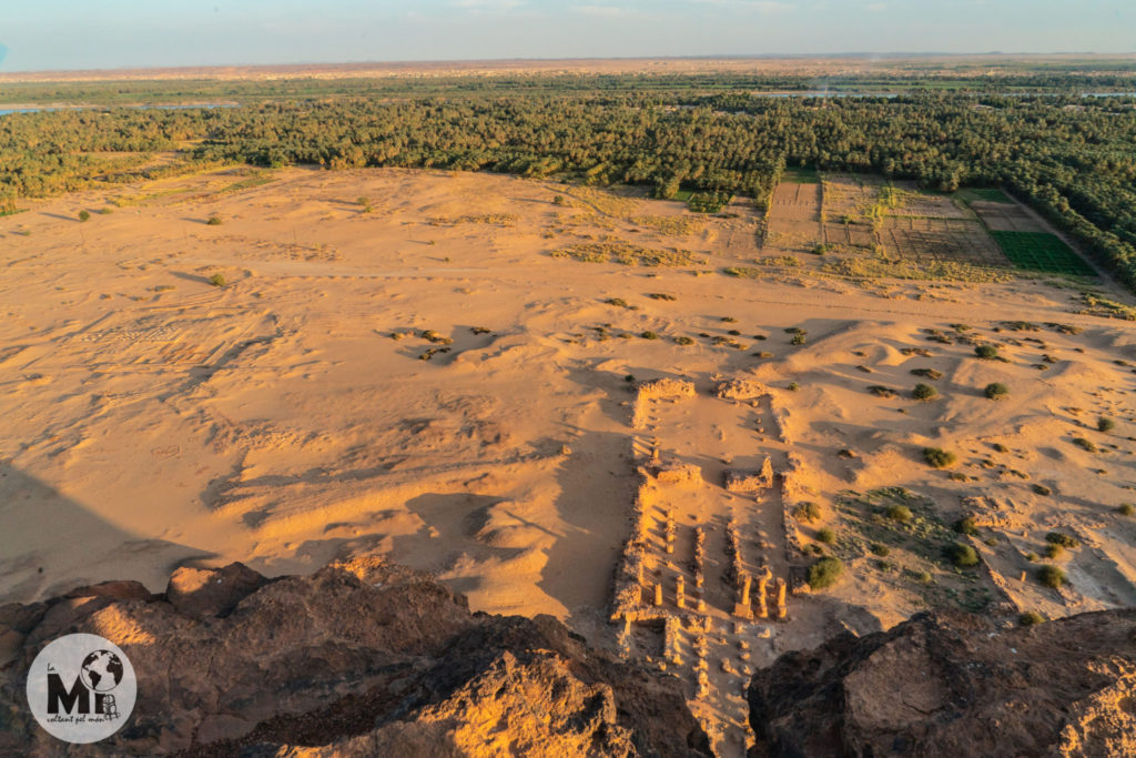 Les restes del temple dedicat a Amon a la base del Jebel Barkal